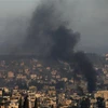 Khói bốc lên sau một cuộc không kích của Israel xuống thành phố Jenin, Bờ Tây, ngày 3/7/2023. (Ảnh: THX/TTXVN)