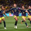 Niềm vui của các cầu thủ Colombia sau khi ghi bàn thắng vào lưới Đội tuyển Đức. (Ảnh: AFP/TTXVN)