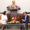 Bộ trưởng Bộ Ngoại giao Bùi Thanh Sơn hội kiến Chủ tịch Thượng viện Bỉ Stéphanie D'Hose. (Ảnh: An Đăng/TTXVN)