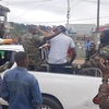 Lực lượng an ninh Gabon tuần tra trên đường phố thủ đô Libreville, sau khi một nhóm sỹ quan quân đội tuyên bố lên nắm quyền, ngày 30/8/2023. (Ảnh: AFP/TTXVN)