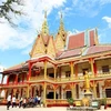 Chùa Chung Rút, xã Hòa Hiệp, huyện Tân Biên là một trong những ngôi chùa Khmer có kiến trúc đẹp ở tỉnh Tây Ninh, thu hút du khách đến thăm viếng. (Ảnh: Hồng Đạt/TTXVN)
