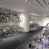 Không gian trưng bày của Bảo tàng Xe đạp Shimano. (Ảnh: Phạm Tuân/TTXVN)