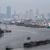 Hình ảnh các tàu chở hàng gần cảng ở Bangkok, Thái Lan. (Nguồn: Reuters)