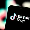 TikTok Shop đã chuẩn bị nền tảng cho người bán đưa ra các chương trình giảm giá và khuyến mại sâu trong kỳ nghỉ lễ ở Mỹ. Họ khuyến khích người bán mang nhiều hàng hóa hơn đến TikTok Shop và tránh xa Amazon. (Nguồn: Getty Images)