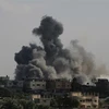 Khói bốc lên trong xung đột giữa quân đội Israel và phong trào Hamas tại thành phố Rafah, miền Nam Dải Gaza, ngày 10/10/2023. (Ảnh: THX/TTXVN)