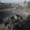 Tòa nhà bị phá hủy sau một cuộc không kích của Israel xuống thành phố Khan Younis ở Dải Gaza, ngày 21/10/2023. (Ảnh: THX/TTXVN)