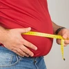 ​Những người có lượng mỡ bụng cao hơn có nguy cơ bị teo não cao hơn theo tuổi tác. (Nguồn: Getty Images)