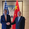 Đặc phái viên về vấn đề khí hậu của Trung Quốc, ông Giải Chấn Hoa (phải) và người đồng cấp Mỹ John Kerry. (Nguồn: VCG)