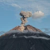Núi lửa Semeru phun trào ở Lumajang, Đông Java tháng 12/2022. (Ảnh: AFP/TTXVN)