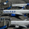 Máy bay của Hãng hàng không United Airlines tại sân bay quốc tế Newark, New Jersey, ngày 9/3/2023. (Ảnh: AFP/TTXVN)