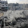 Cảnh đổ nát sau cuộc không kích của Israel xuống thành phố Rafah ở Dải Gaza ngày 22/2/2024. (Ảnh: THX/TTXVN)