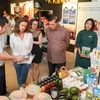 Việt Nam giới thiệu nhiều sản phẩm đặc trưng tới các du khách tham dự Lễ hội. (Ảnh: Lê Dương/TTXVN)