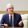 Giám đốc Điều hành Tập đoàn Apple Tim Cook phát biểu trong cuộc gặp Thủ tướng Phạm Minh Chính. (Ảnh: Dương Giang/TTXVN)