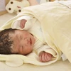 Trẻ sơ sinh tại bệnh viện ở Kumamoto, miền Tây Nam Nhật Bản. (Ảnh: Kyodo/TTXVN)