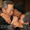 Công dân Triều Tiên trong cuộc hội ngộ với người thân ở Hàn Quốc tại buổi đoàn tụ gia đình ly tán ở khu nghỉ dưỡng núi Kumgang ngày 22/10/2015. (Ảnh: AFP/TTXVN)