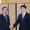Thường trực Ban Bí thư Lương Cường tiếp Chủ tịch Đảng Nhân dân Campuchia Samdech Hun Sen. (Ảnh: Phương Hoa/TTXVN)