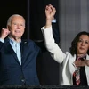 Phó Tổng thống Mỹ Kamala Harris (phải) và Tổng thống Joe Biden tại một sự kiện ở Nhà Trắng ngày 4/7/2024. (Ảnh: AP/TTXVN)