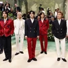 Các thành viên của Stray Kids tạo dáng tại Met Gala. (Nguồn: Reuters)