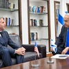 Thủ tướng Israel Benjamin Netanyahu (phải) trong cuộc gặp Ngoại trưởng Mỹ Antony Blinken tại Tel Aviv, ngày 9/1/2024. (Ảnh: THX/TTXVN)