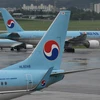 Máy bay của Hãng hàng không Korean Air đỗ tại sân bay Gimpo ở Seoul, Hàn Quốc. (Ảnh: AFP/TTXVN)