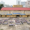 [Photo] Sinh viên Điện lực rủ nhau… xếp hình cùng Tạ Quang Thắng