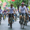 Tham gia chương trình đạp xe kêu gọi bảo vệ tê giác có Ngài Ted Osius - Đại sứ Hoa Kỳ tại Việt Nam cùng những người đam mê đạp xe tại Hà Nội. 