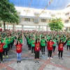 Sáng 20/8 tại trường Trung học phổ thông Nguyễn Tất Thành (Hà Nội) đã diễn ra chương trình Leviosa, chương trình thường niên của nhà trường nhằm chào đón các học sinh lớp 10 mới nhập trường. (Ảnh: Minh Sơn/Vietnam+)
