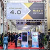 Các doanh nghiệp công nghệ, viễn thông đã có dịp trưng bày các sản phẩm đặc sắc nhất tại triển lãm về công nghiệp ICT mang tên Make in Vietnam diễn ra vào chiều 15/1 tại Bộ Thông tin và Truyền thông. (Ảnh: Minh Sơn/Vietnam+)