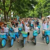 Sáng 23/6, các cư dân tại khu đô thị Ecopark chính thức khởi động chiến dịch Zero Waste - kêu gọi mọi người chung tay xây dựng một khu đô thị 'không rác thải'. (Ảnh: Minh Sơn/Vietnam+)