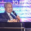 Thủ tướng Mahathir Mohamad đã có bài chia sẻ giá trị về kinh nghiệm chuyển đổi số thành công của Malaysia. (Ảnh: FPT)