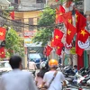 Ngắm những con đường rực rỡ cờ hoa ở Thủ đô Hà Nội 