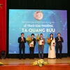 Ba nhà khoa học được nhận giải thưởng Tạ Quang Bửu năm 2020. (Ảnh: PV/Vietnam+)