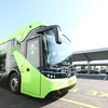 Ngày 02/12, Công ty Trách nhiệm Hữu hạn Dịch vụ vận tải Sinh thái VinBus chính thức đưa vào hoạt dộng tuyến xe buýt điện đầu tiên tại Việt Nam kết nối với hệ thống vận tải hành khách công cộng Hà Nội. (Ảnh: Hoài Nam/Vietnam+)
