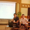 Tác giả Bùi Đình Thăng (ngồi giữa) tại buổi gặp báo giới chiều 7/7 tại Hà Nội. (Ảnh: BTC)