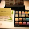 Inglot đáp ứng tối đa xu hướng cá nhân hoá trong việc làm đẹp của phụ nữ, tôn trọng quyền tự do sáng tạo trong đam mê làm đẹp, đặc biệt có hơn 1.500 gam màu để có thể phối được hơn ba triệu tỷ tông trang điểm.(Ảnh: Inglot/Nam An) 