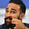 Bộ ria mép "ma thuật" của Adil Rami đang được xem như điềm may của đội tuyển Pháp. (Nguồn: MyTF1)