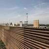 Bức tường biên giới Mỹ-Mexico nhìn từ Tijuana, Mexico. (Nguồn: AFP/TTXVN)
