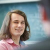 Peter Scholze: Bộ óc thiên tài ẩn sau về ngoài thư sinh. (Nguồn: Bonn University)