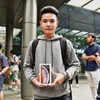 Lê Văn Thắng-Công dân người Việt Nam đầu tiên mua được chiếc iPhone mới. (Nguồn: ChannelNewsAsia)