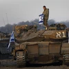 Binh sỹ Israel được triển khai tại khu vực gần biên giới Israel và Dải Gaza. (Nguồn: AFP/ TTXVN)