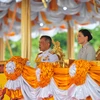 Nhà vua Thái Lan Maha Vajiralongkorn - Rama X (trái) tại một buổi lễ ở Bangkok ngày 9/5/2019. (Ảnh: THX/TTXVN)