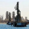 Một cơ sở khai thác dầu tại thị trấn al-Buraqah, Libya. (Nguồn: AFP/TTXVN)