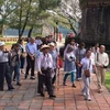 Khách du lịch tại Thừa Thiên-Huế (Ảnh: Quốc Việt/TTXVN)