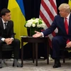 Tổng thống Ukraine Volodymyr Zelensky và người đồng cấp Mỹ Donald Trump. (Ảnh: AFP/TTXVN)
