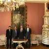 Đại sứ Việt Nam tại Áo Lê Dũng đã làm việc với Tổng Giám đốc Viện Quốc tế về Phân tích hệ thống ứng dụng (IIASA) Albert van Jaarsveld.