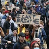 Người dân tham gia biểu tình chống phân biệt chủng tộc tại Auckland, New Zealand ngày 1/6/2020. (Ảnh: AFP/TTXVN)