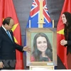 Thủ tướng Nguyễn Xuân Phúc tiếp Thủ tướng New Zealand, bà Jacinda Ardern. (Ảnh: TTXVN)
