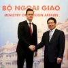 Bộ trưởng Ngoại giao và Kinh tế Đối ngoại Hungary Szijjártó Peter trong chuyến thăm Việt Nam năm 2016. (Ảnh: Bộ Kế hoạch & Đầu tư)