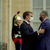 Tổng thống Pháp Emmanuel Macron (trái) và Thủ tướng Iraq Mustafa al-Kadhimi. (Ảnh: Shafaq) 