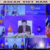 Phó Thủ tướng, Bộ trưởng Bộ Ngoại giao Phạm Bình Minh chủ trì Hội nghị Bộ trưởng Ngoại giao ASEAN theo hình thức trực tuyến. (Ảnh: Lâm Khánh/TTXVN)